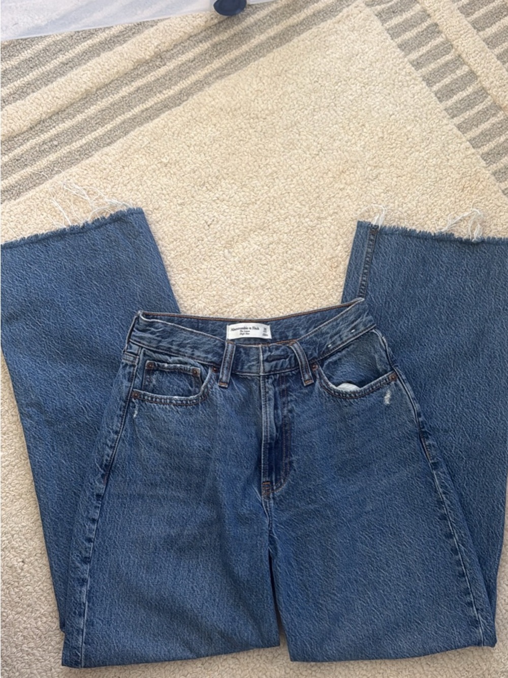 Abercrombie & Fitch Raw-Hem loose jeans